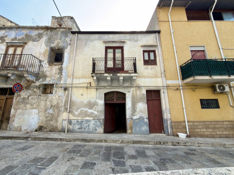 Einfamilienhaus in Partinico