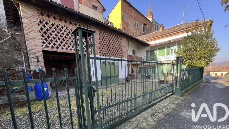 Casa indipendente a Fubine Monferrato