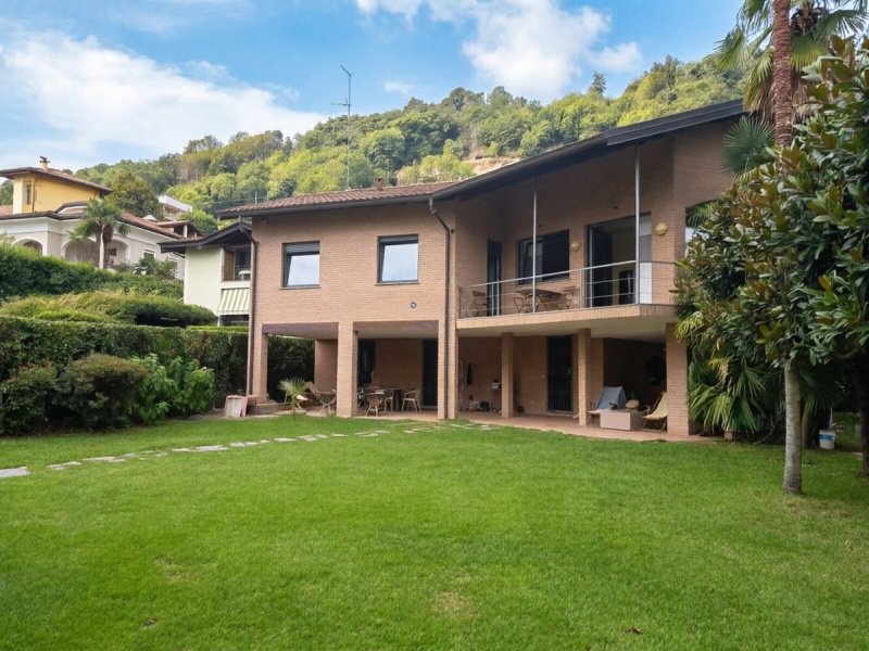 Villa in Meina