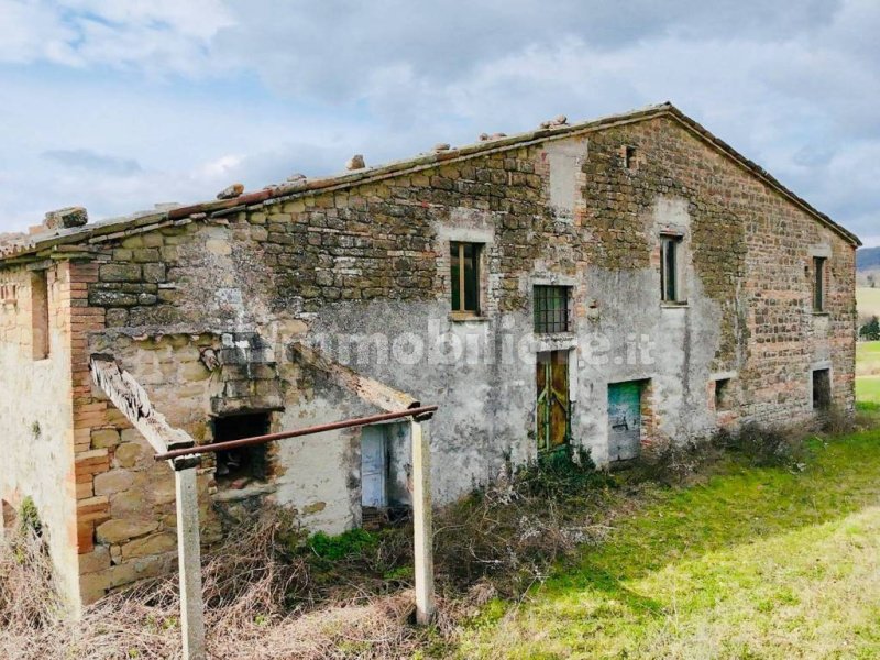 Casolare a Sassoferrato