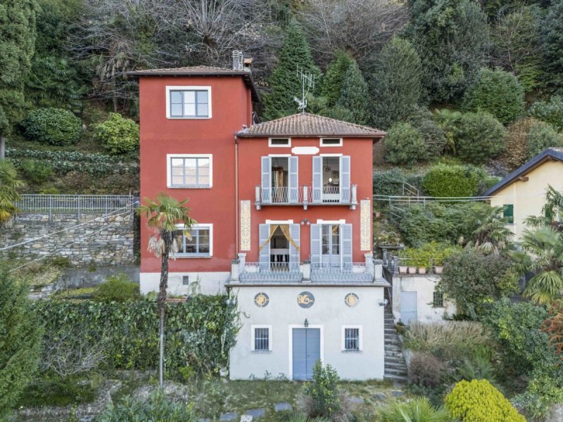 Villa in Bellano