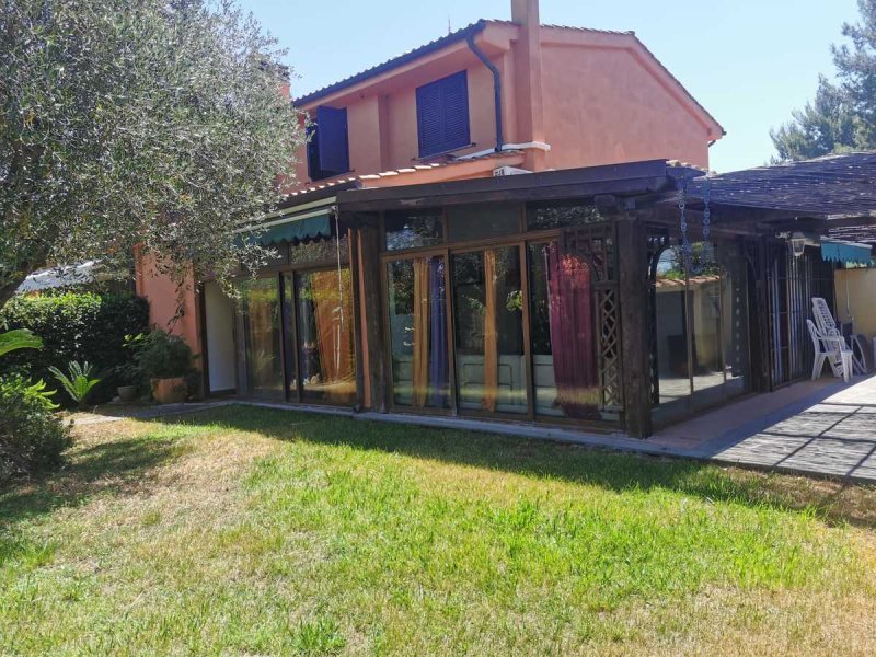 Villa in Montalto di Castro