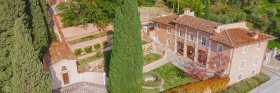Landhaus in Pescia