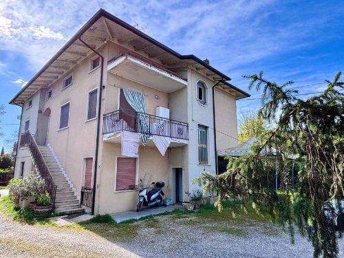 Особняк в Понти-суль-Минчо