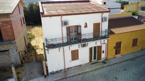 Maison jumelée à Villaperuccio