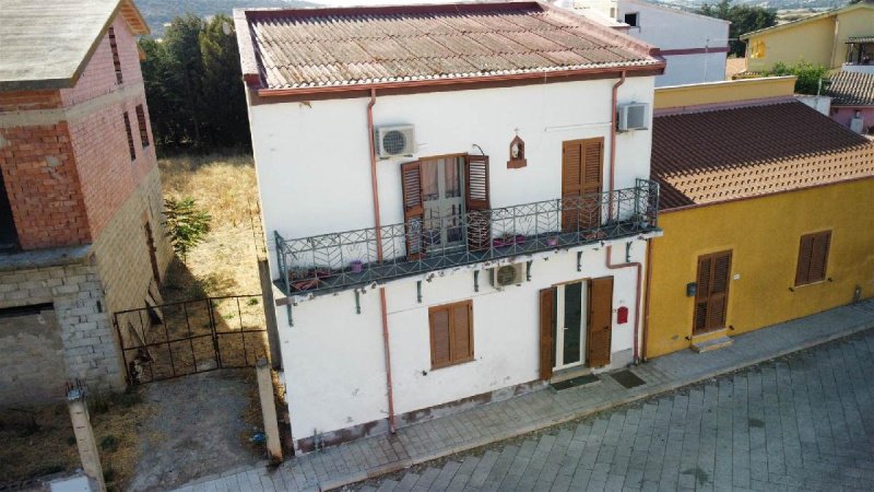 Maison jumelée à Villaperuccio