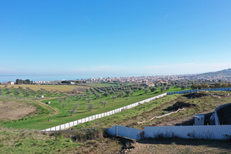 Byggtomt i Colonnella