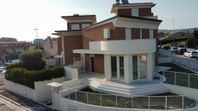 Herenhuis in Montecosaro