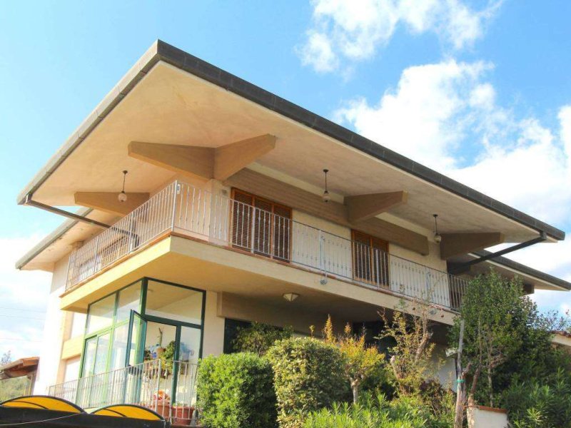 Maison jumelée à Massa e Cozzile