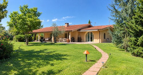 Villa in Casciana Terme Lari