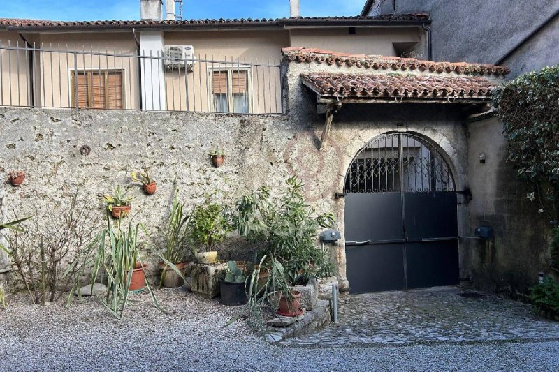 Semi-detached house in Revine Lago