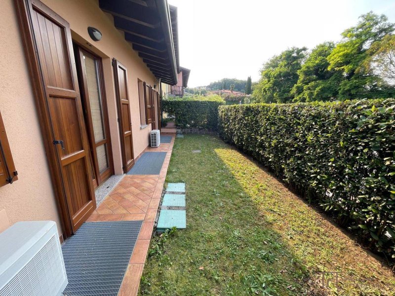 Semi-detached house in Manerba del Garda