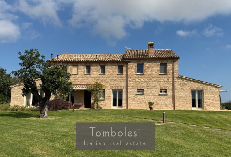 塞尼加利亞农舍