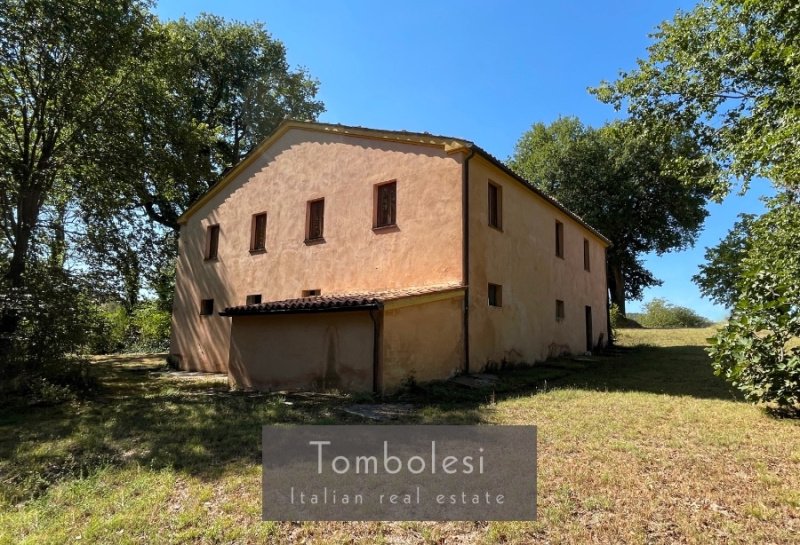 Отдельно стоящий дом в Пергола