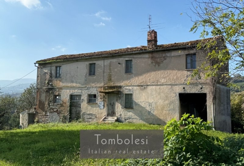 Farmhouse in Fossombrone