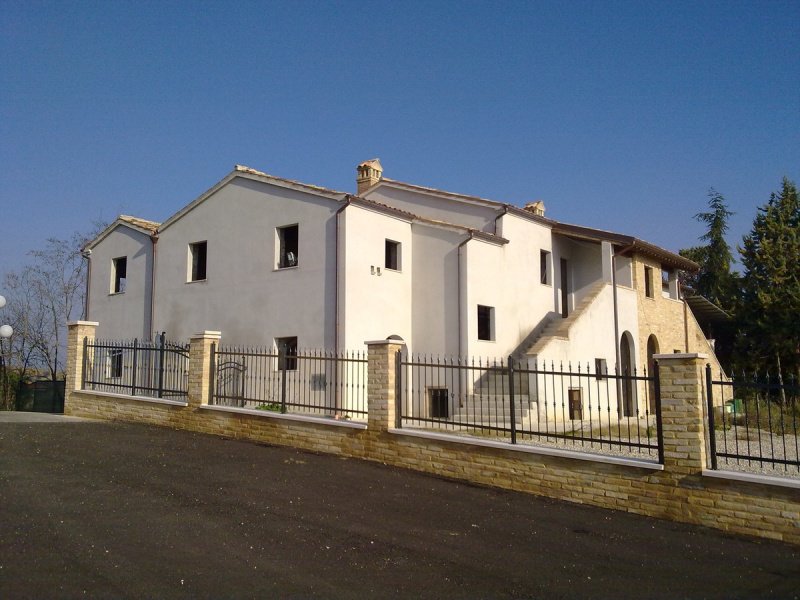 Solar em Monsampolo del Tronto