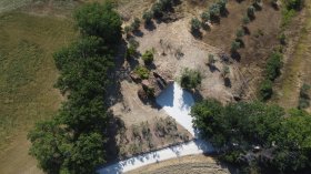 Country house in Loro Piceno