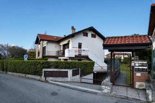 Apartment in Porto Valtravaglia
