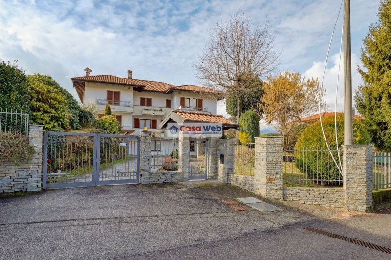 Casa independente em Luino