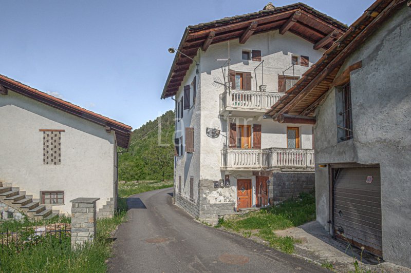 House in Villeneuve