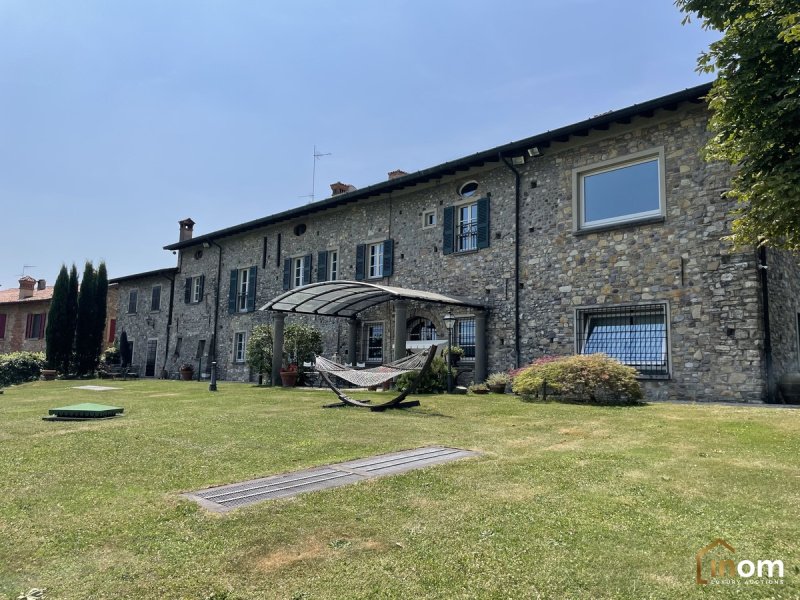 Maison de campagne à Adro