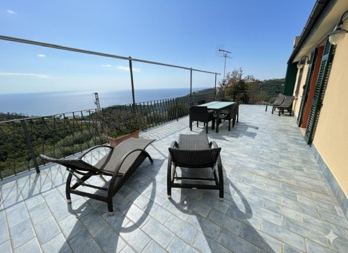 Casa a Lavagna