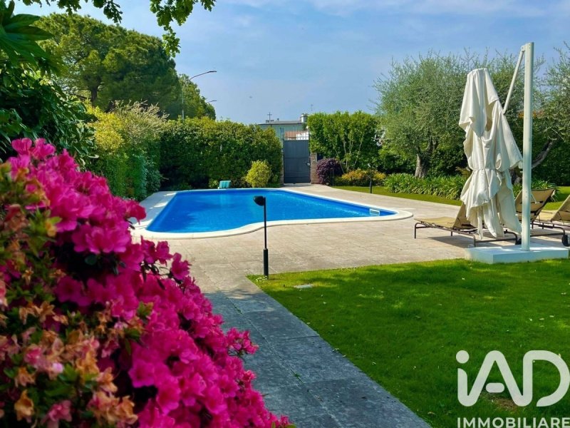 Villa a Desenzano del Garda