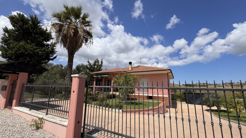 Casa indipendente a Morro d'Oro