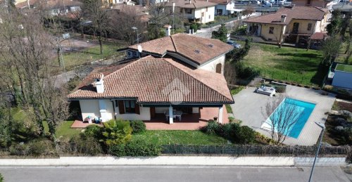 Villa à Porto Mantovano