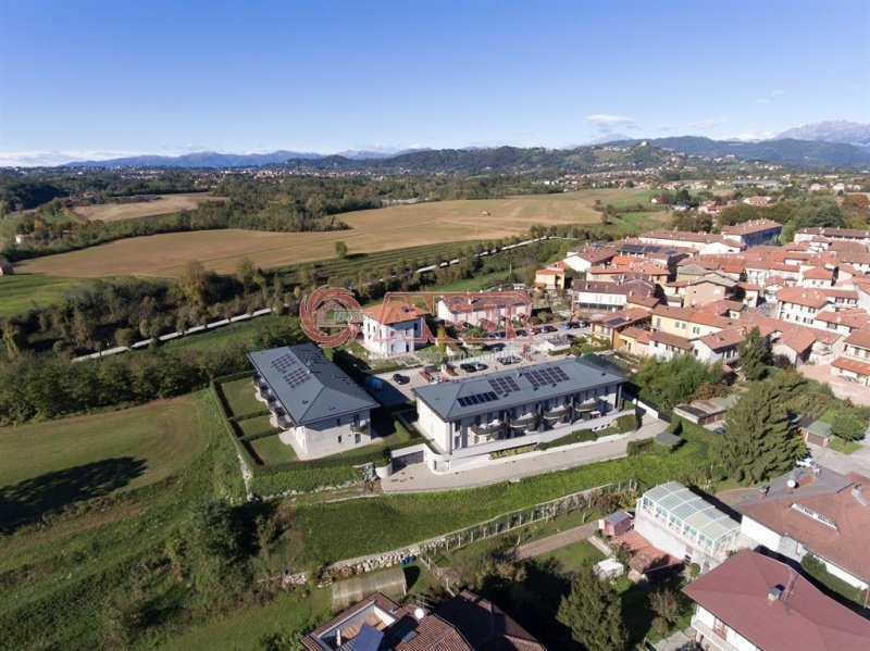 Apartment in Lomagna