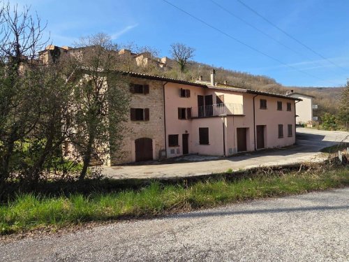 Country house in Nocera Umbra