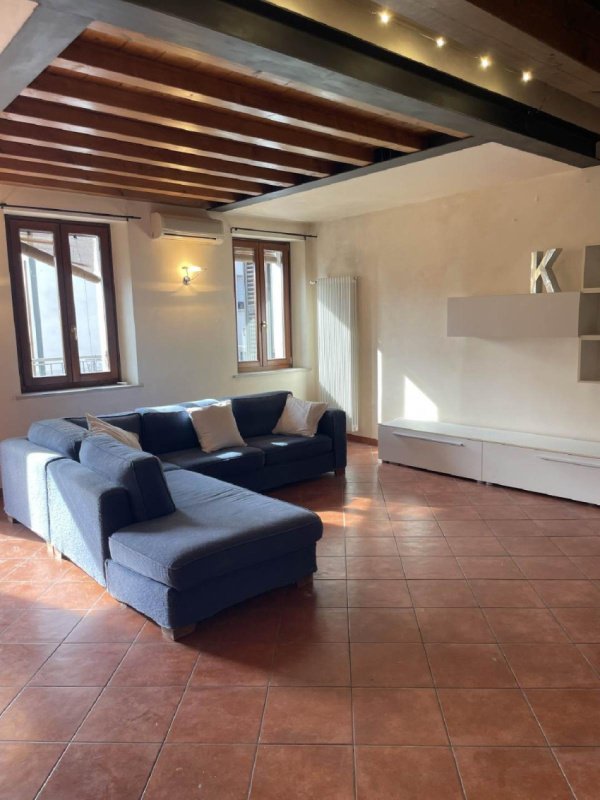 Apartamento em Mântua