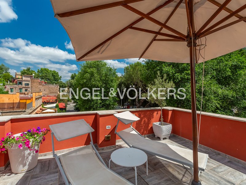 Detached house in Rome