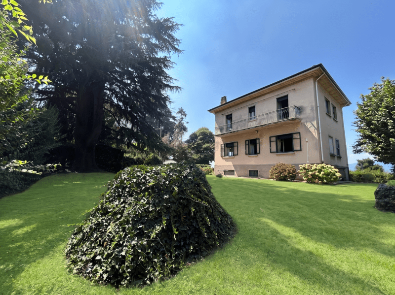 Villa a Cantello