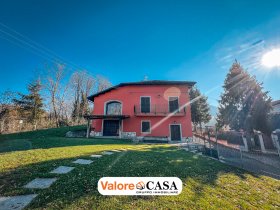 Detached house in Mombaldone