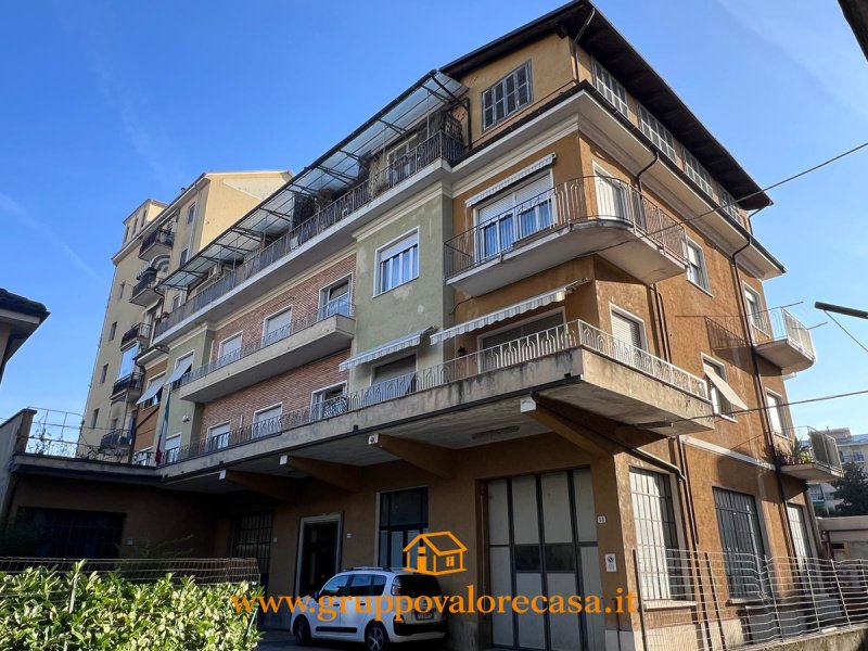 Apartamento en Acqui Terme