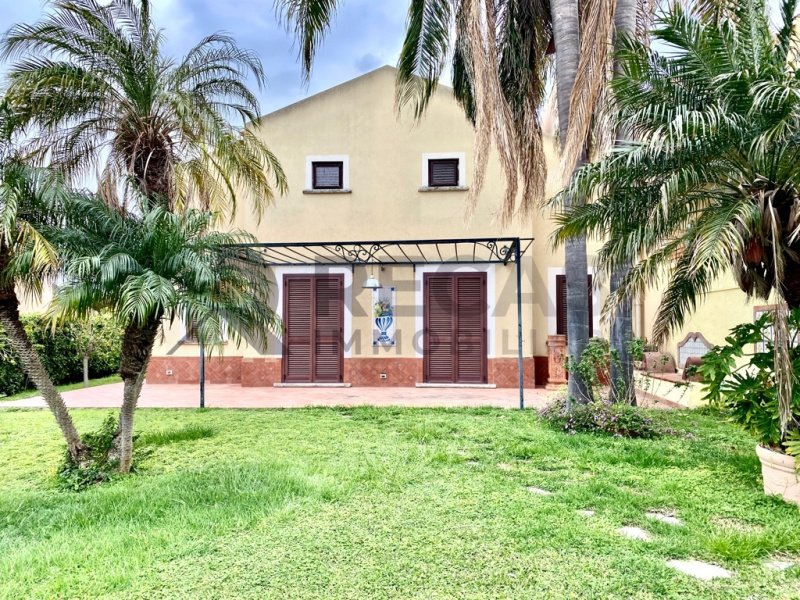Moradia com terraço em Augusta