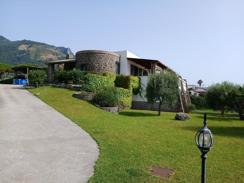 Villa in Forio