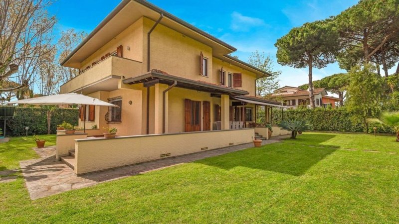 Villa à Forte dei Marmi