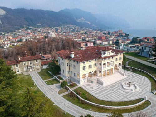 Villa in Adro