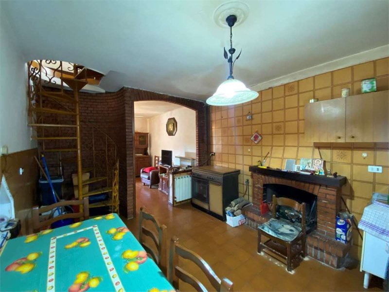 Casa indipendente a San Giovanni Incarico