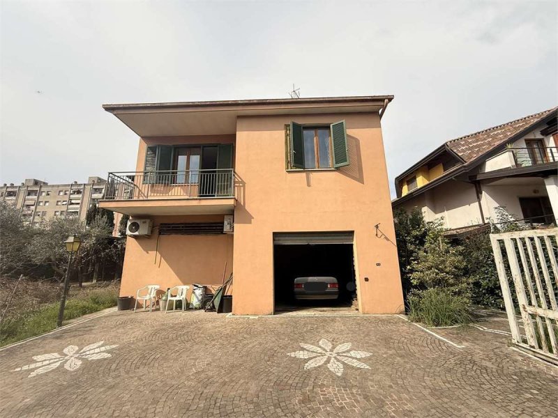 Casa indipendente a Frosinone