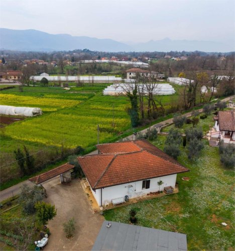 Detached house in Pofi