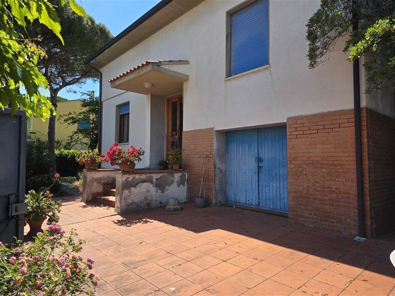 Villa en Cecina