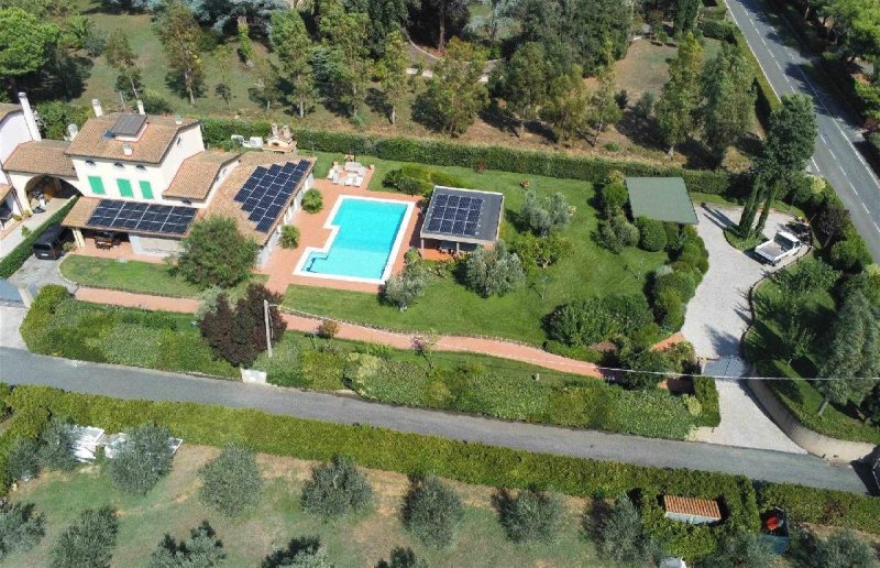 Villa in Cecina
