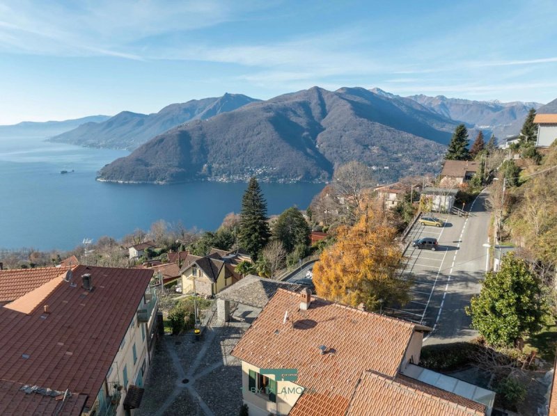 Villa i Maccagno con Pino e Veddasca