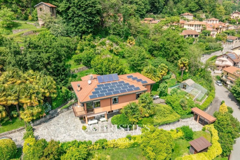 Villa i Dumenza