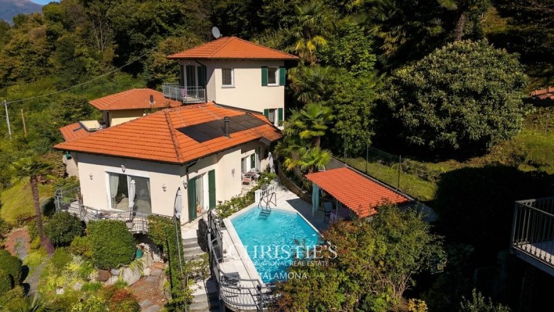 Villa i Tronzano Lago Maggiore