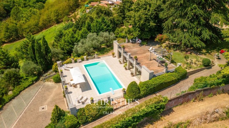 Villa a Asti