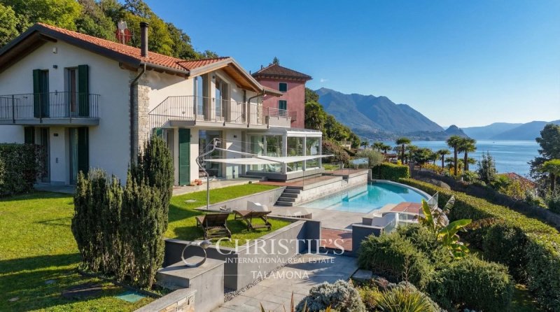 Villa in Brezzo di Bedero